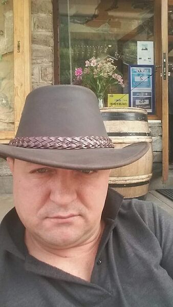  Pont-de-Veyle,   Viktor, 51 ,   ,   , c 