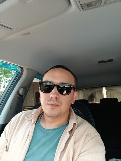  ,   Rinat, 37 ,   