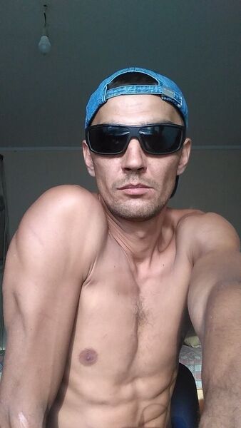  ,   Sasha, 43 ,   