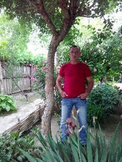  9604733  Sergei, 44 ,    