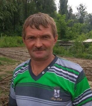  ,   Sergej, 53 ,   