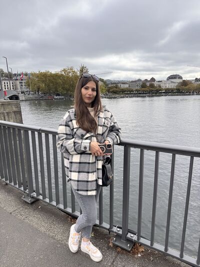  ,   Alina, 35 ,   c 