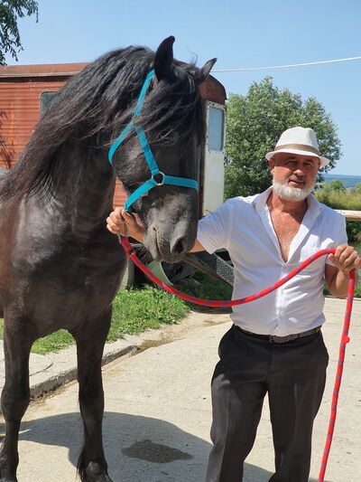  ,   Mihai, 58 ,   ,   