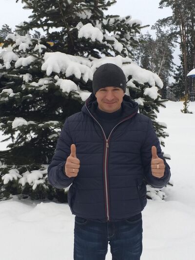 ,   Max, 43 ,  