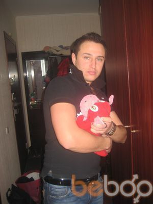  ,   Massimo, 42 ,  