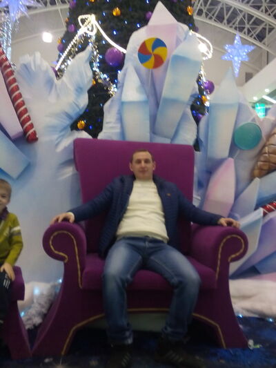  ,   Vitalii, 40 ,  