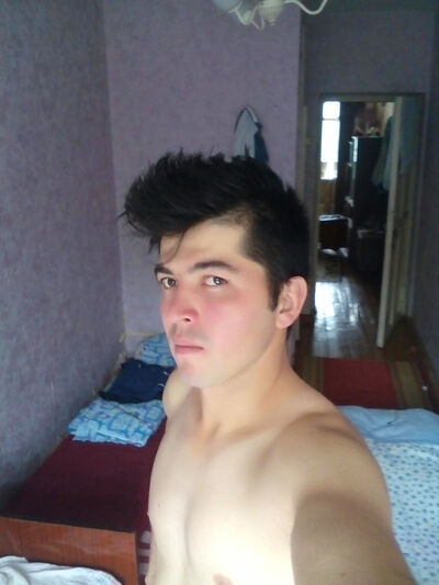  -,   Lion, 32 ,   ,   