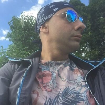 ,   David, 39 ,   ,   