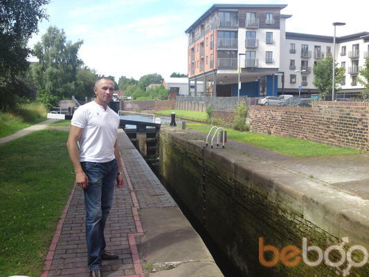  ,   Viktor, 52 ,   