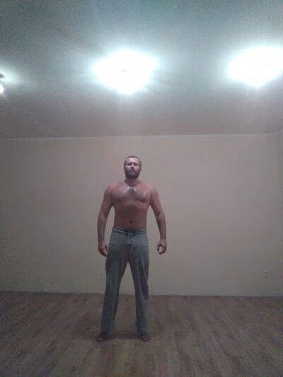  ,   Alex, 48 ,  
