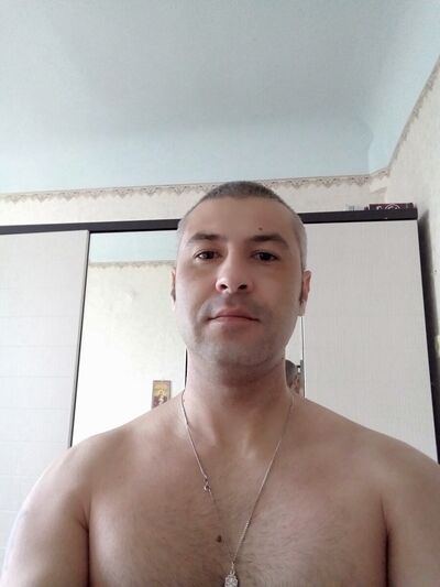  --,   Max, 37 ,   c 