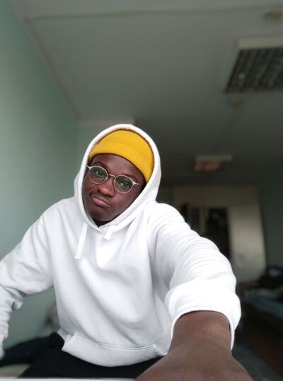  ,   Steve, 25 ,   ,   , c , 