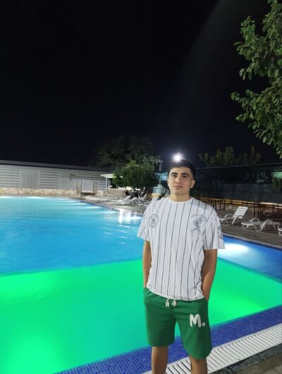  ,   Kamron, 22 ,   ,   