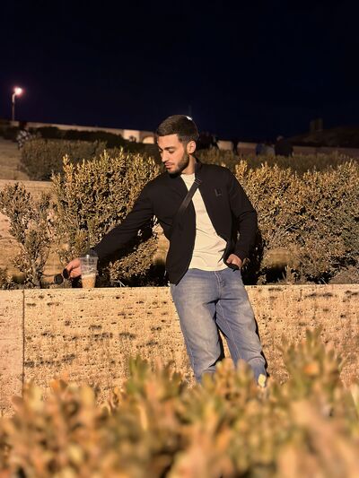  ,   Artur, 24 ,   c , 