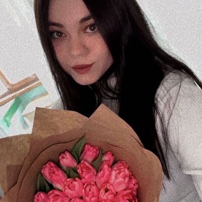  ,   Angelina, 22 ,   ,   