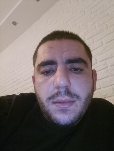  ,   Zviad, 28 ,   ,   