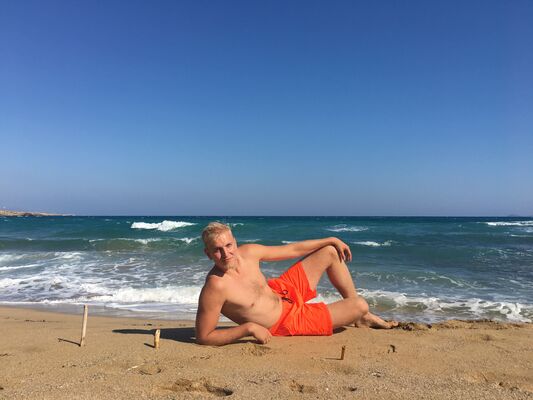  ,   Stefan, 33 ,   ,   