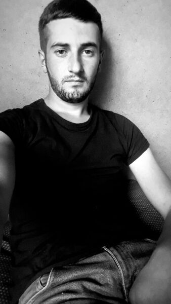  ,   Raz, 26 ,   ,   
