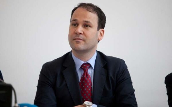  Umuahia,   Donald, 57 ,   ,   , c 