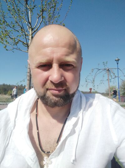  ,   Oleg, 44 ,   ,   