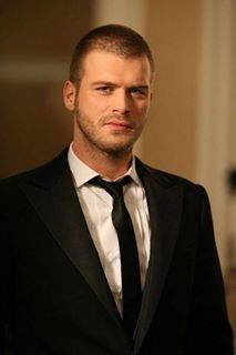  4402183  David, 41 ,    