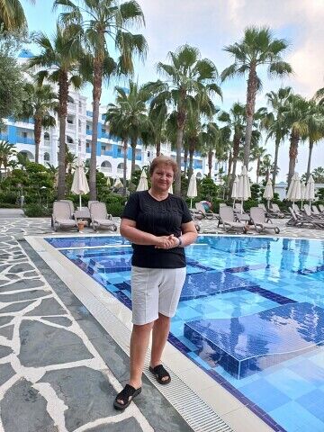  ,   Ludmila, 60 ,   ,   
