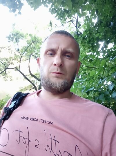  ,   Karim, 44 ,   ,   , c , 
