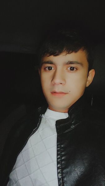   ,   John, 20 ,   ,   