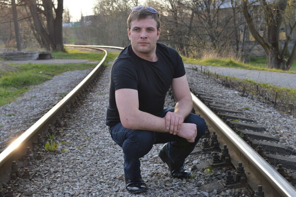  ,   Urmas, 41 ,   ,   , c 