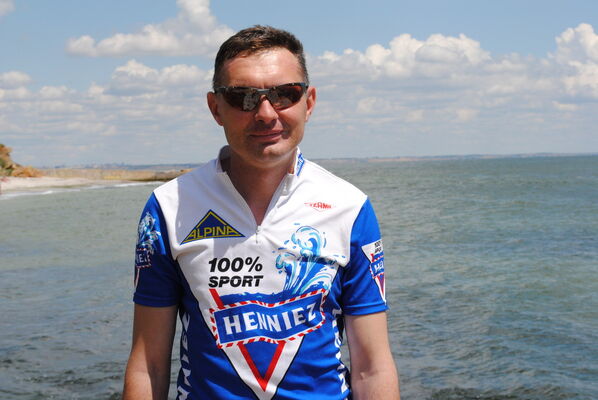  ,   Denskull, 49 ,   