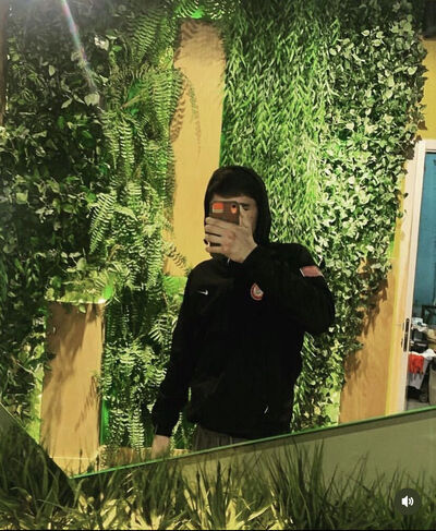  ,   Ruslan, 20 ,  