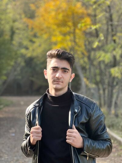  ,   AmirHosein, 19 ,   ,   