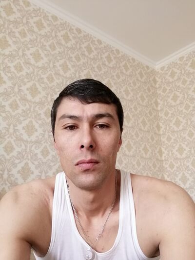  ,   Ruslan, 40 ,  