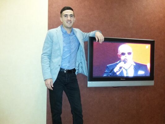  ,   Artur, 36 ,   ,   , c 