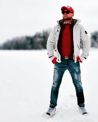  ,   Artem, 39 ,   ,   , c , 