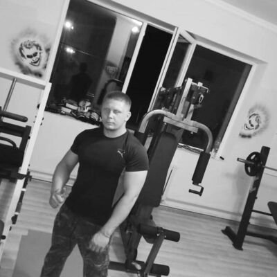  ,   Alex, 32 ,   ,   