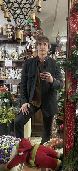  ,   Don Evgenio, 39 ,   , 