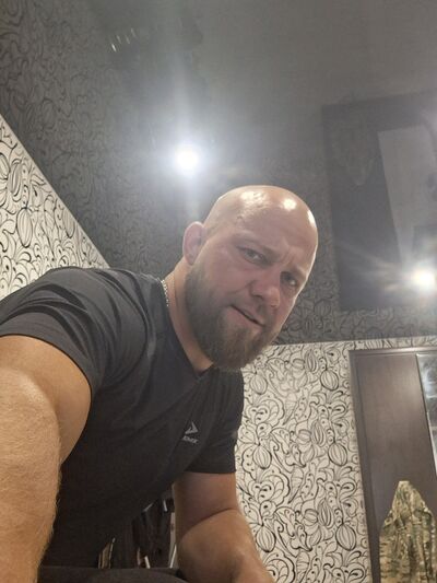  Sherman Oaks,   Roma, 32 ,   ,   