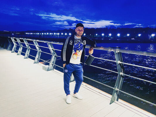  ,   VladimiR, 33 ,   ,   , c 