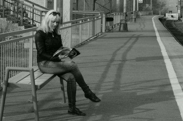  ,   Vikki, 47 ,   ,   , c , 