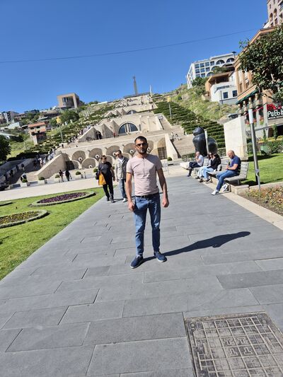  ,   Gevorg, 39 ,   ,   , c 
