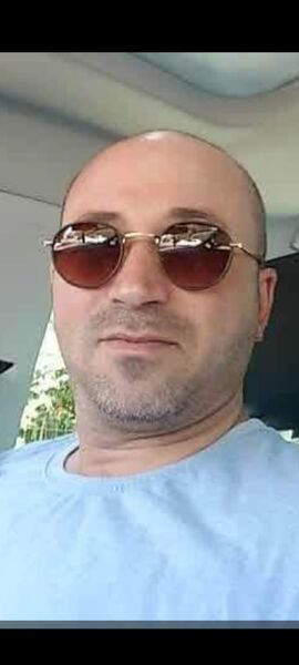  Holon,   Beso, 49 ,   ,   , 