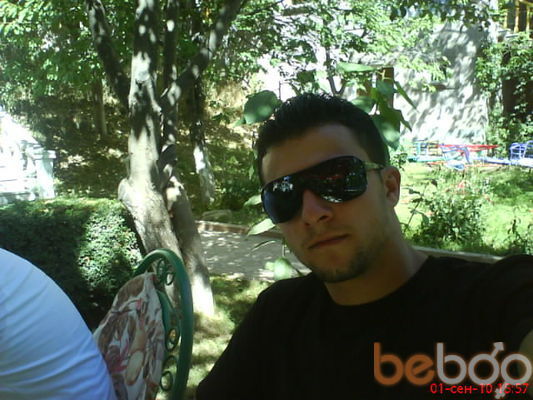  ,   Artur, 36 ,  