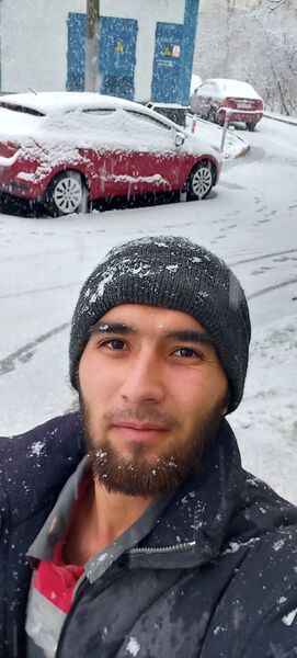  ,   Azat, 27 ,   ,   , c , 