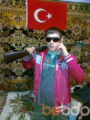  ,   Neznakomec, 33 ,  