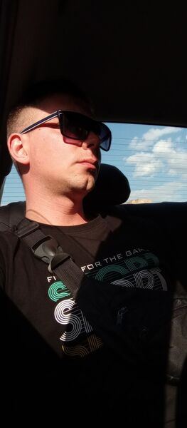 ,   Grisha, 32 ,  