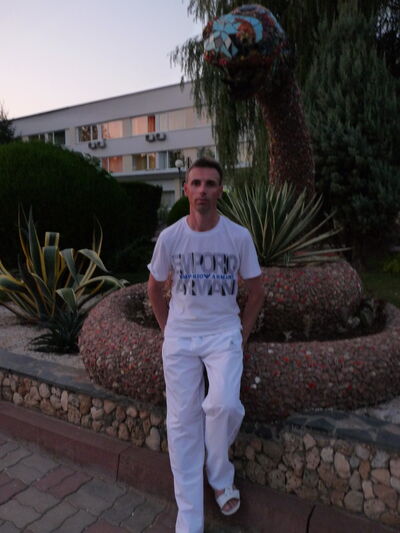  ,   Stas, 49 ,   