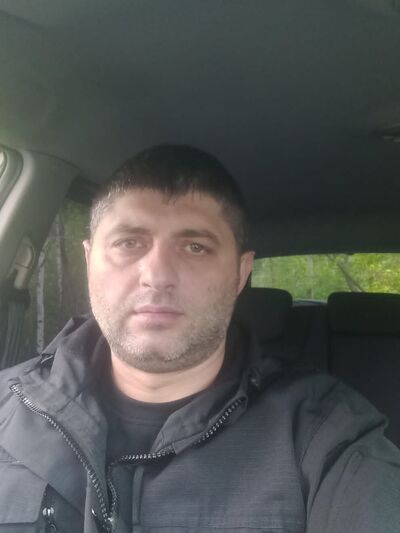  ,   Vlad, 40 ,   ,   