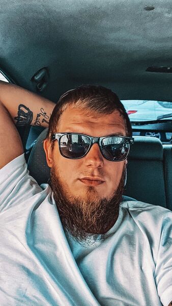  ,   Maksim, 32 ,   ,   