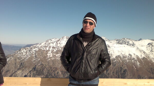  ,   Ruslan, 49 ,   ,   , c , 